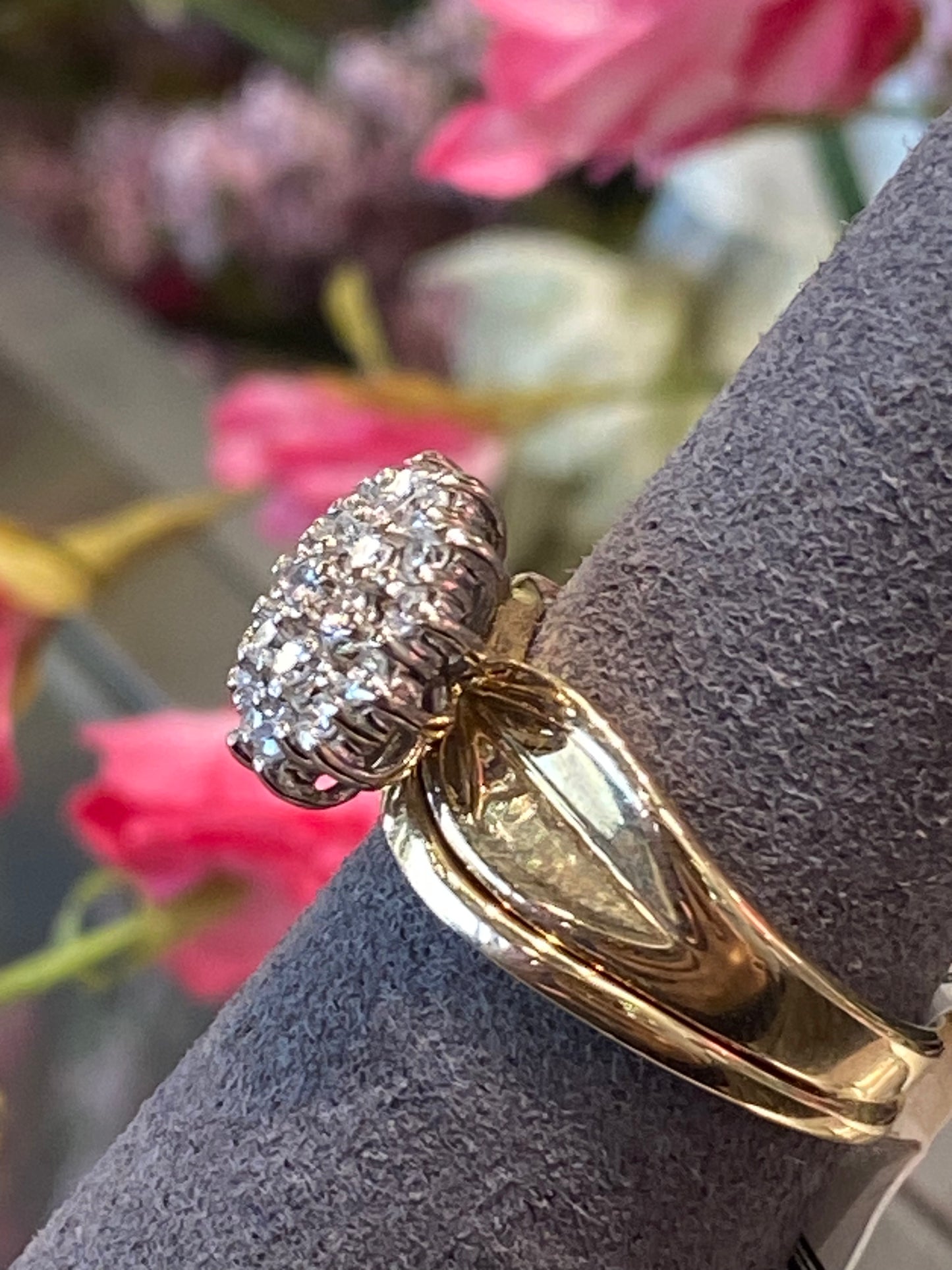 14k Yellow Hold Diamond Cluster Ring