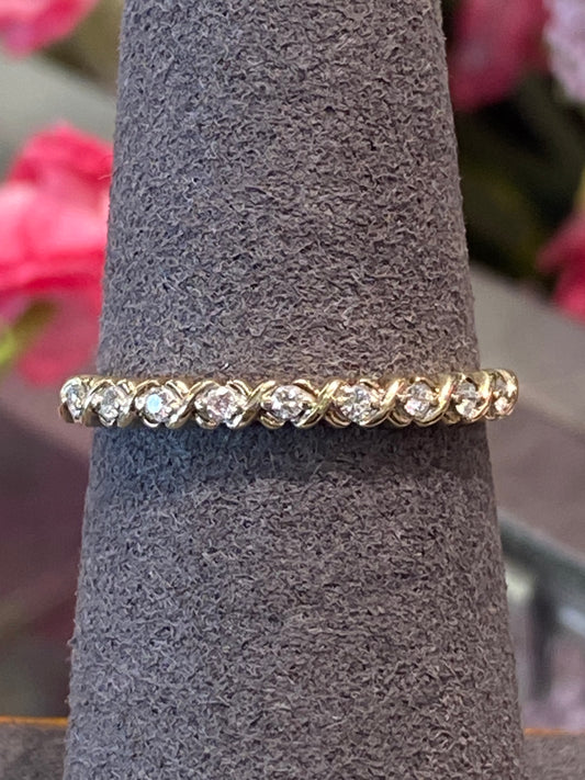 10k Yellow Gold Diamond Band