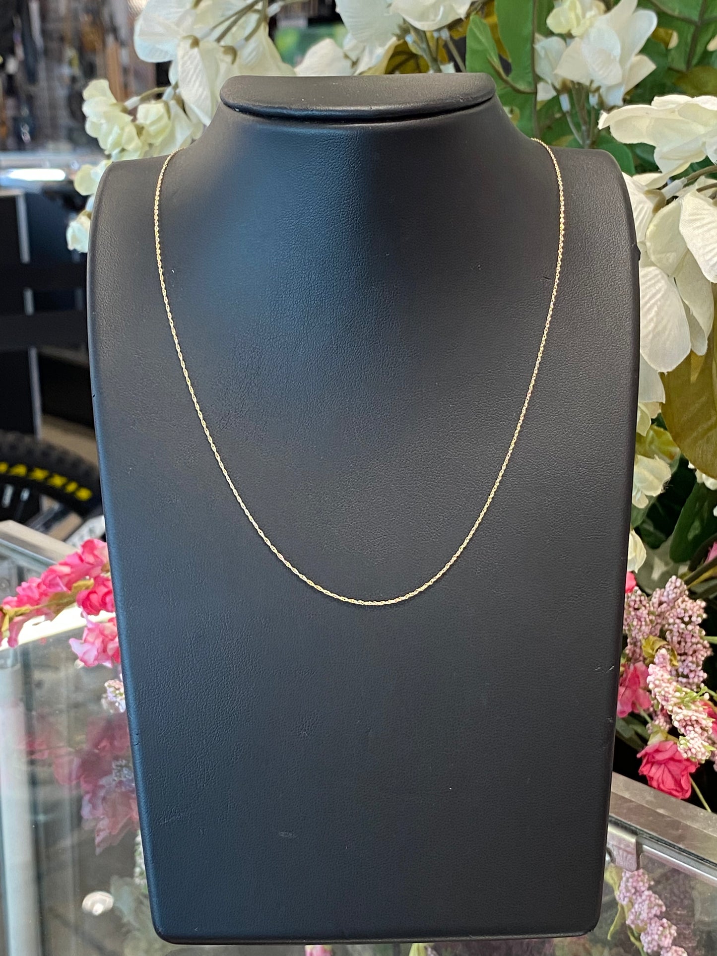 10k Yellow Gold Thin Chain