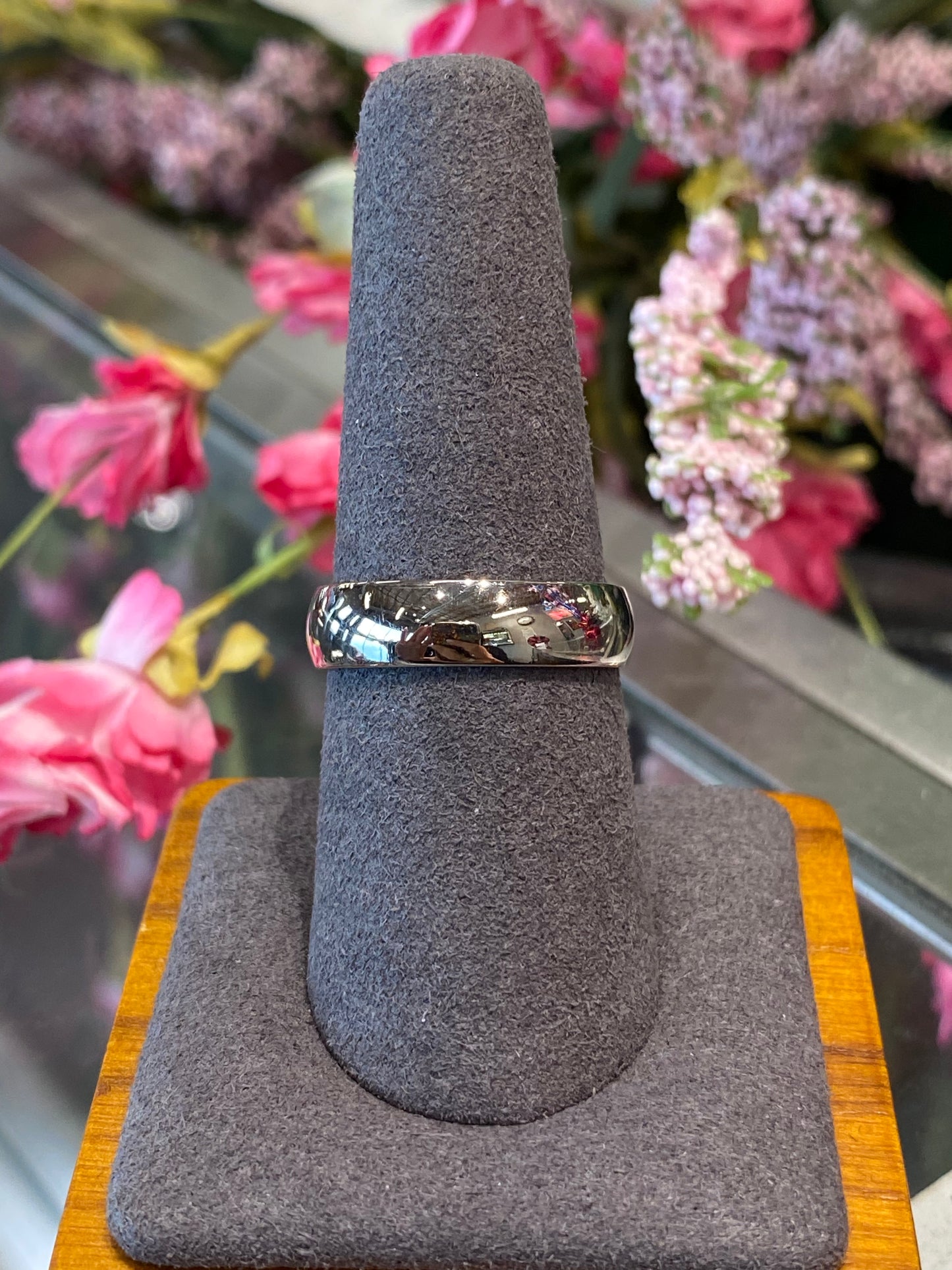 14k White Gold Plain Band