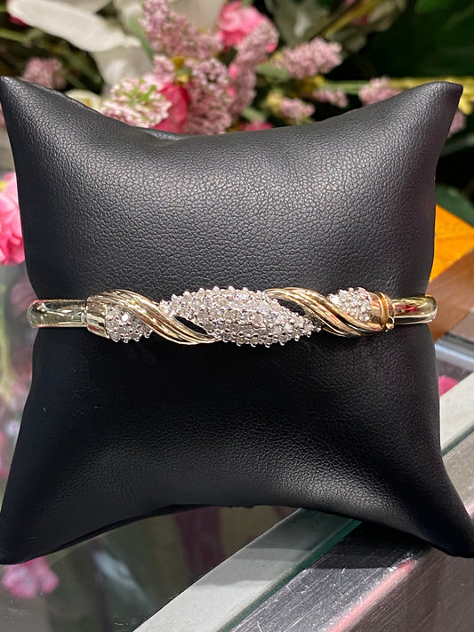 14k Yellow Gold Diamond Bangle