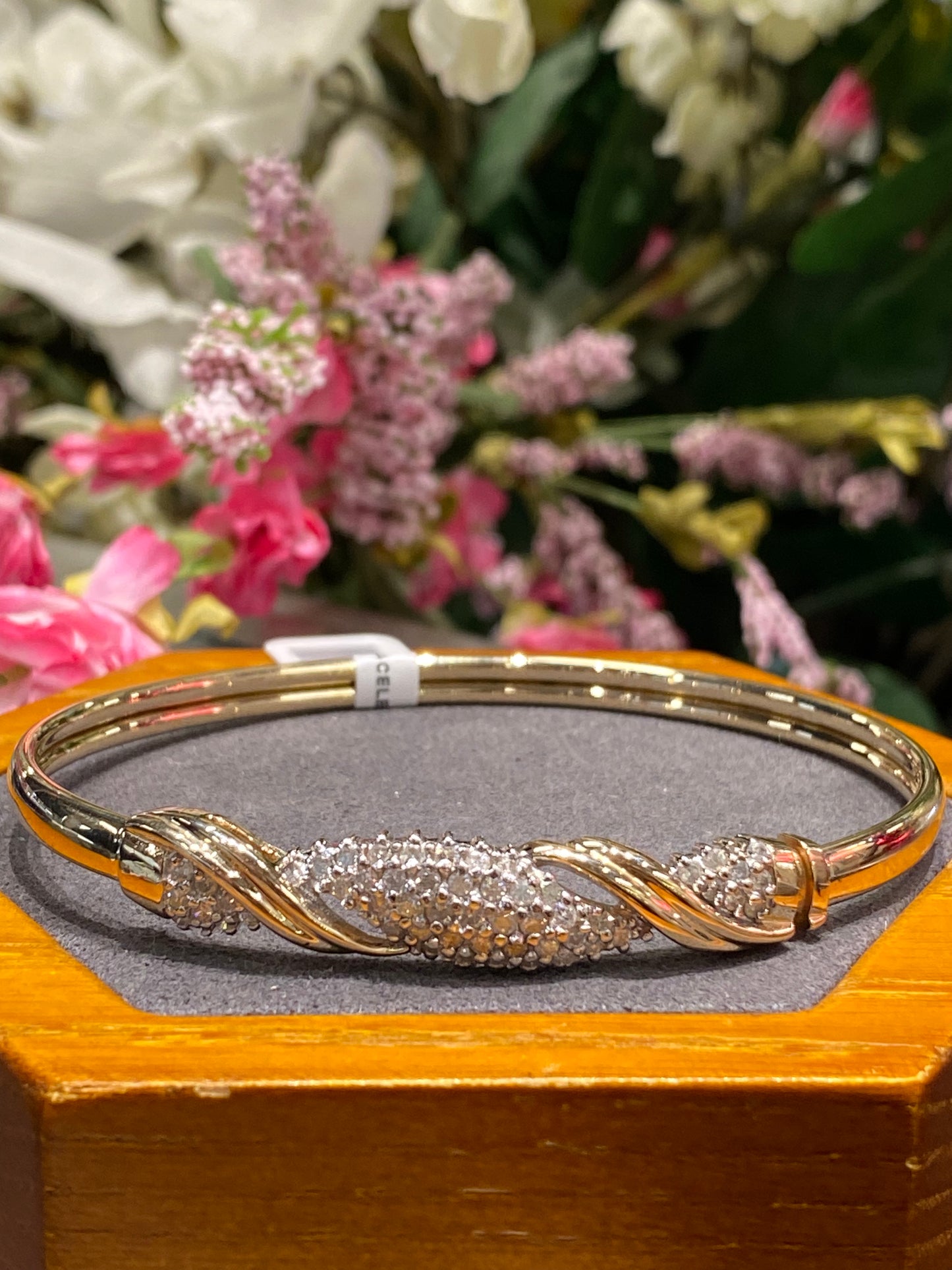14k Yellow Gold Diamond Bangle