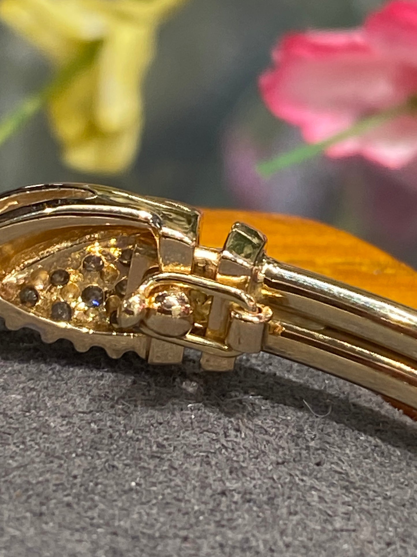 14k Yellow Gold Diamond Bangle