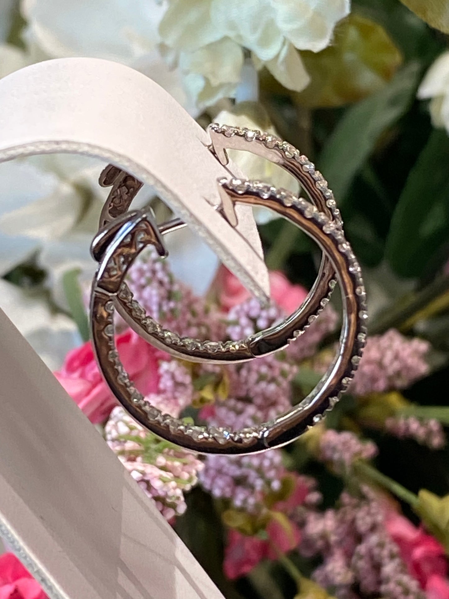 10k White Gold Diamond Hoop Earring’s