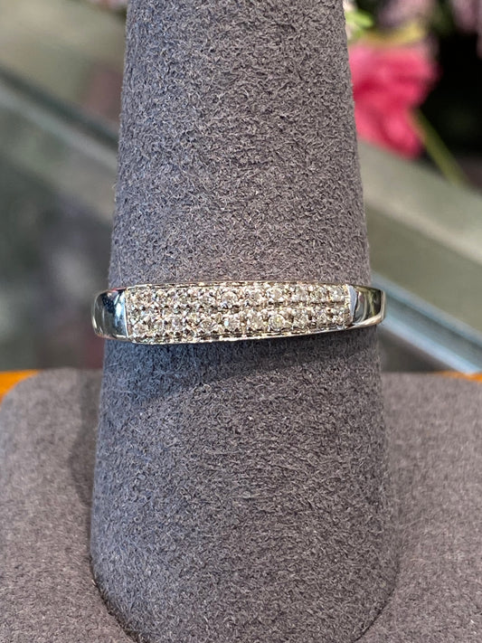 14k White Gold Band