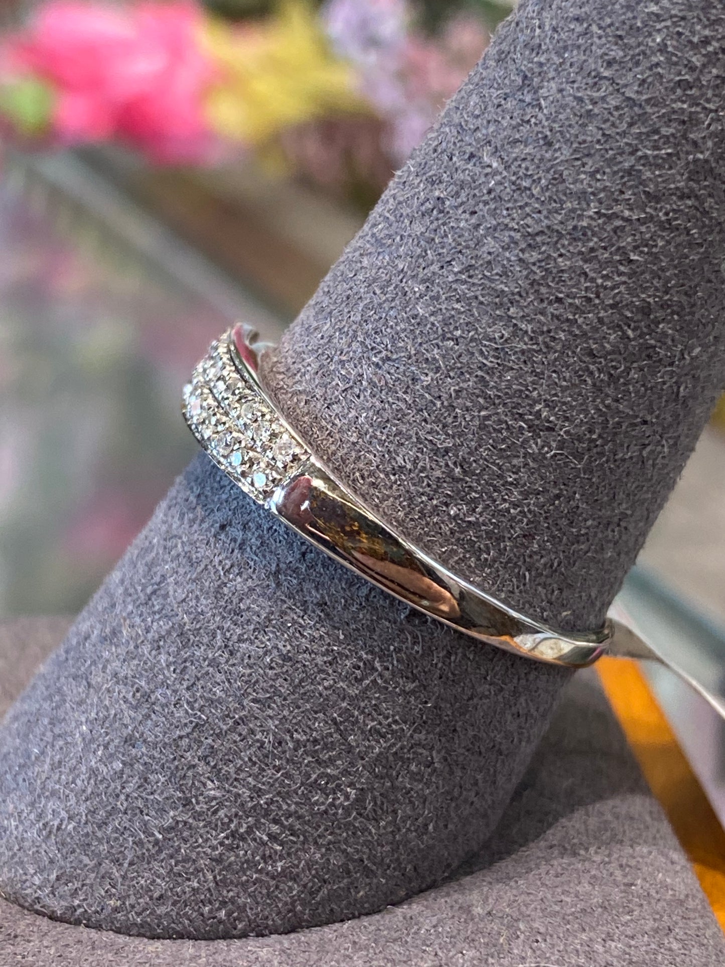 14k White Gold Band