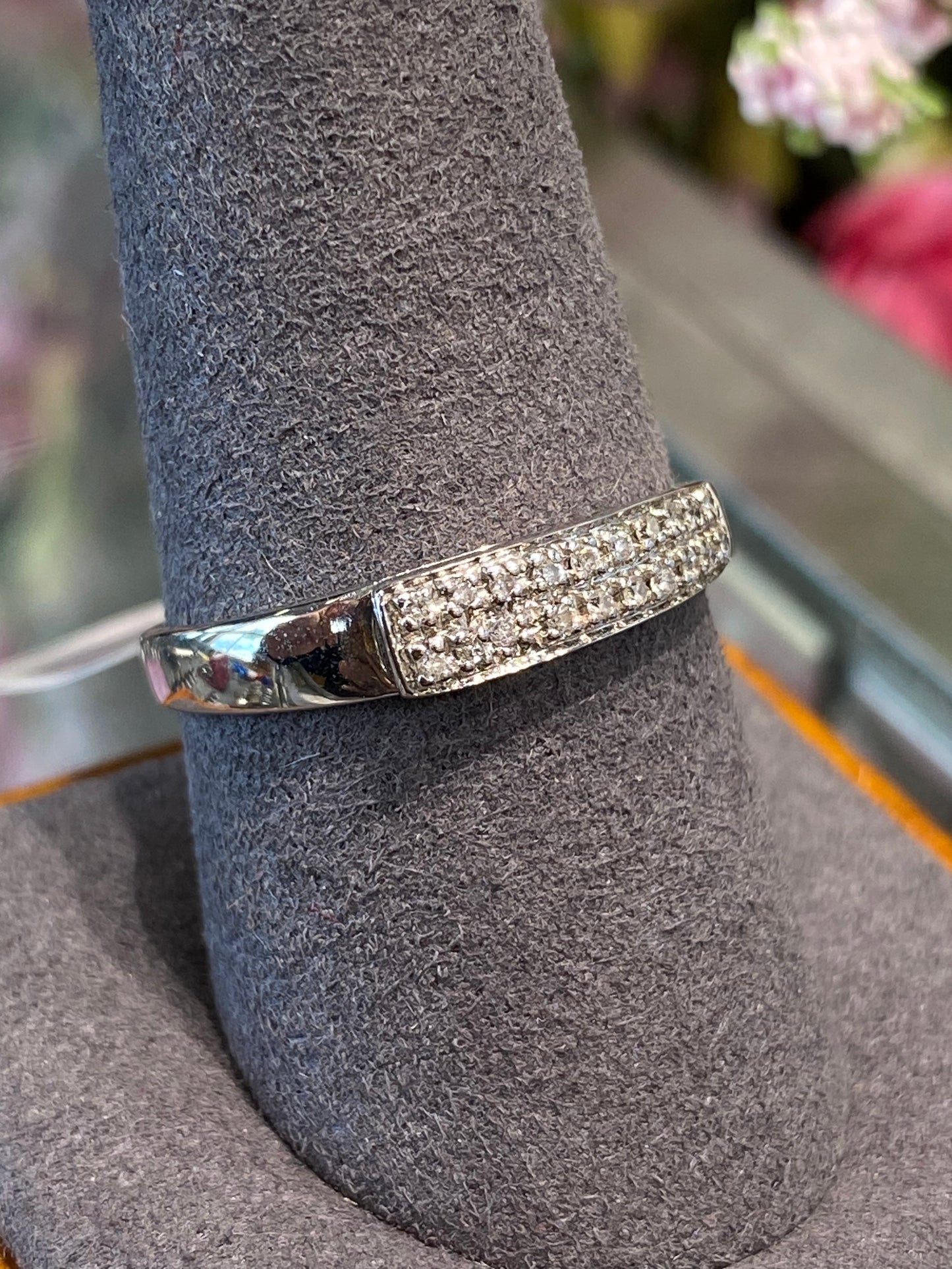 14k White Gold Band