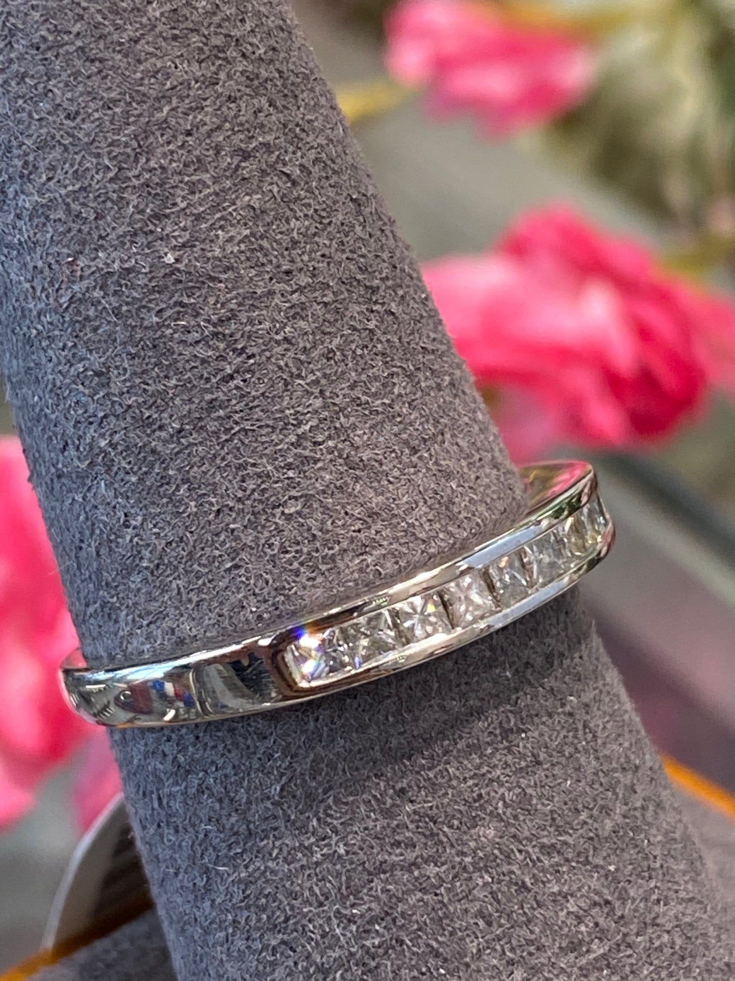 14k White Gold Diamond Band