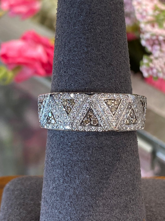 14k White Gold Diamond Band