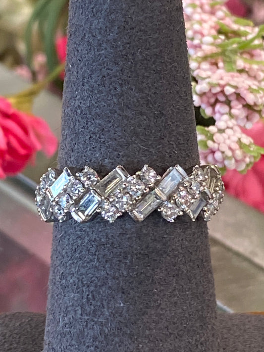 14k White Gold Diamond Band