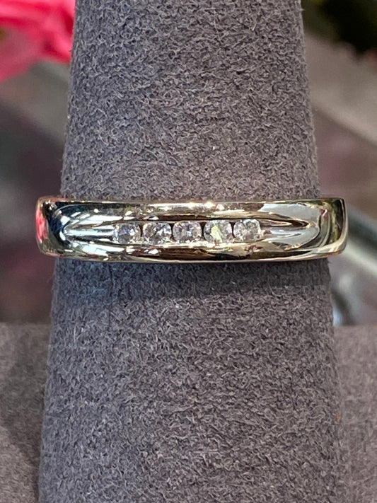 14k White Gold Diamond Band