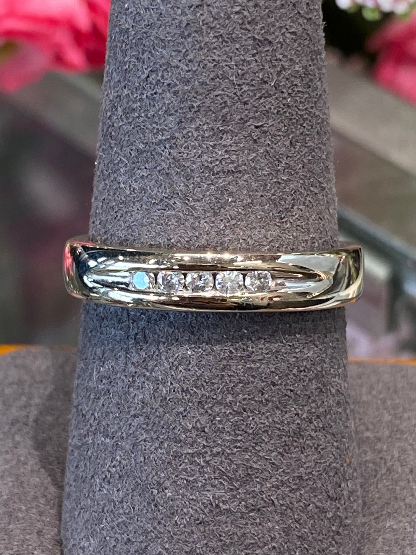 14k White Gold Diamond Band