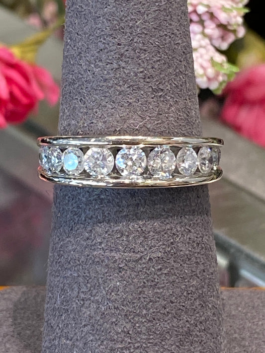 14k White Gold Diamond Band