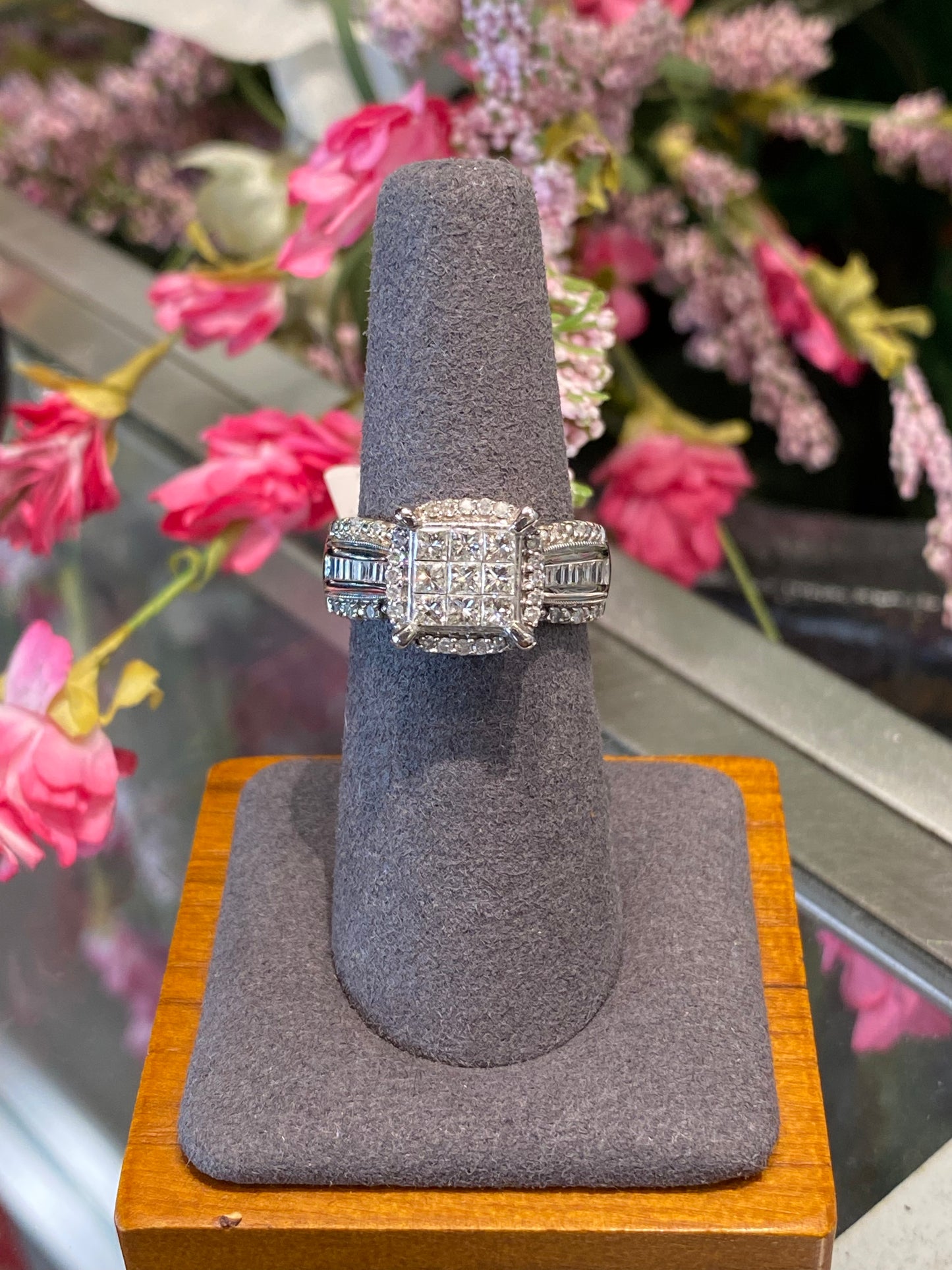 10k White Gold Diamond Engagement Ring