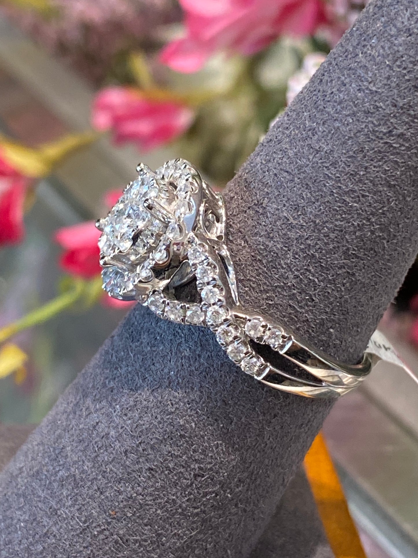 10k White Gold Diamond Engagement Ring