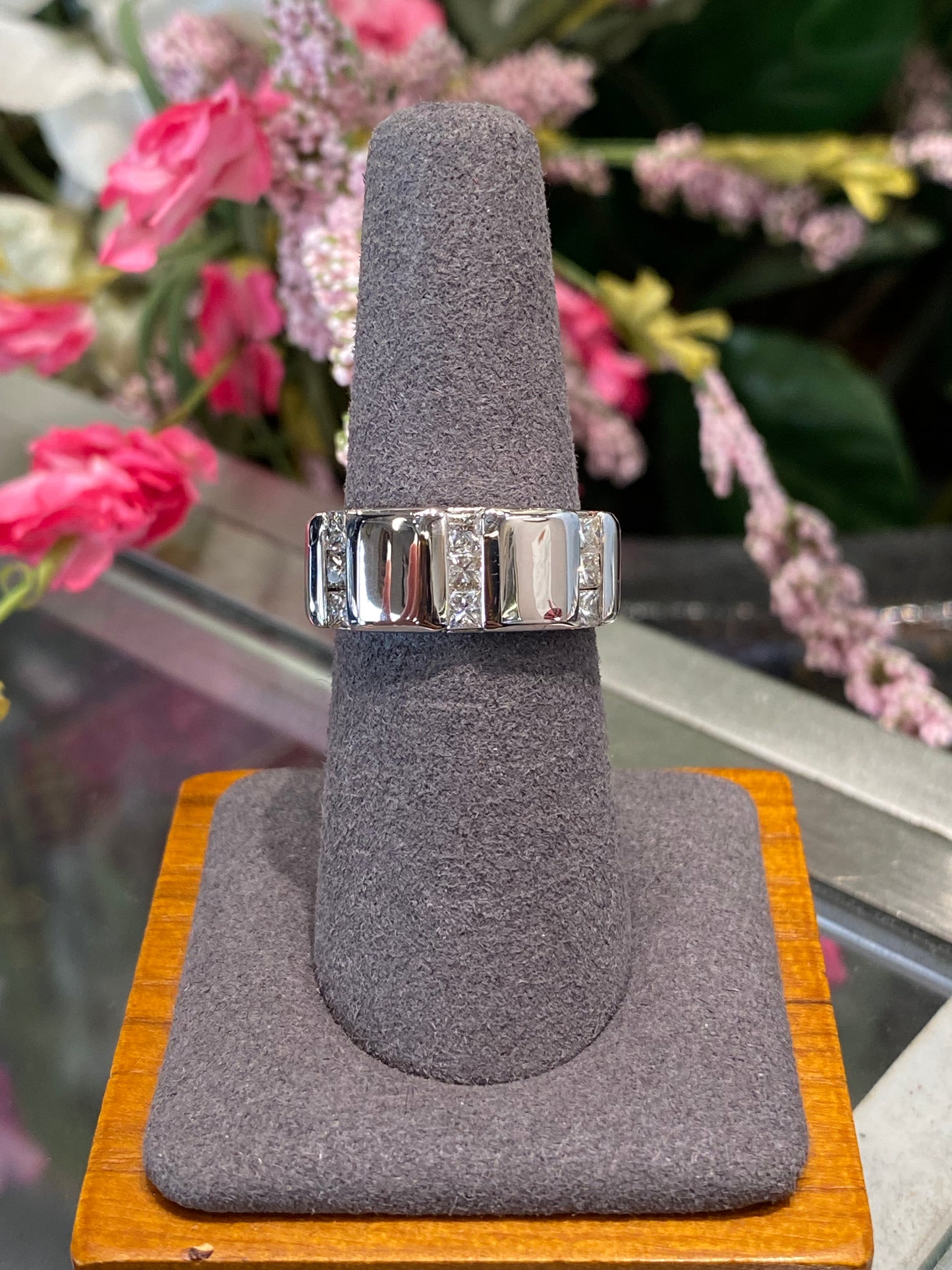 14k White Gold Diamond Band