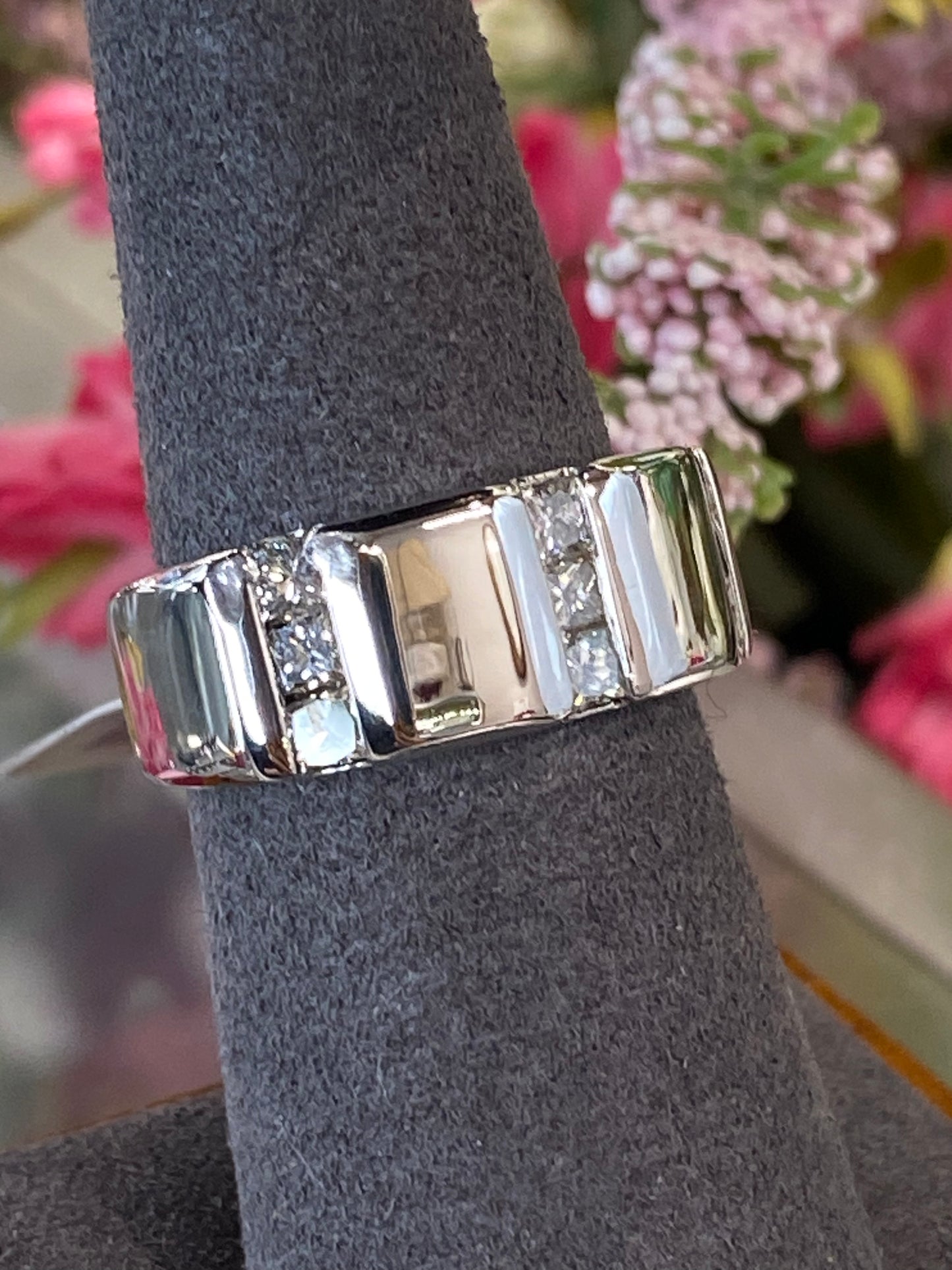 14k White Gold Diamond Band