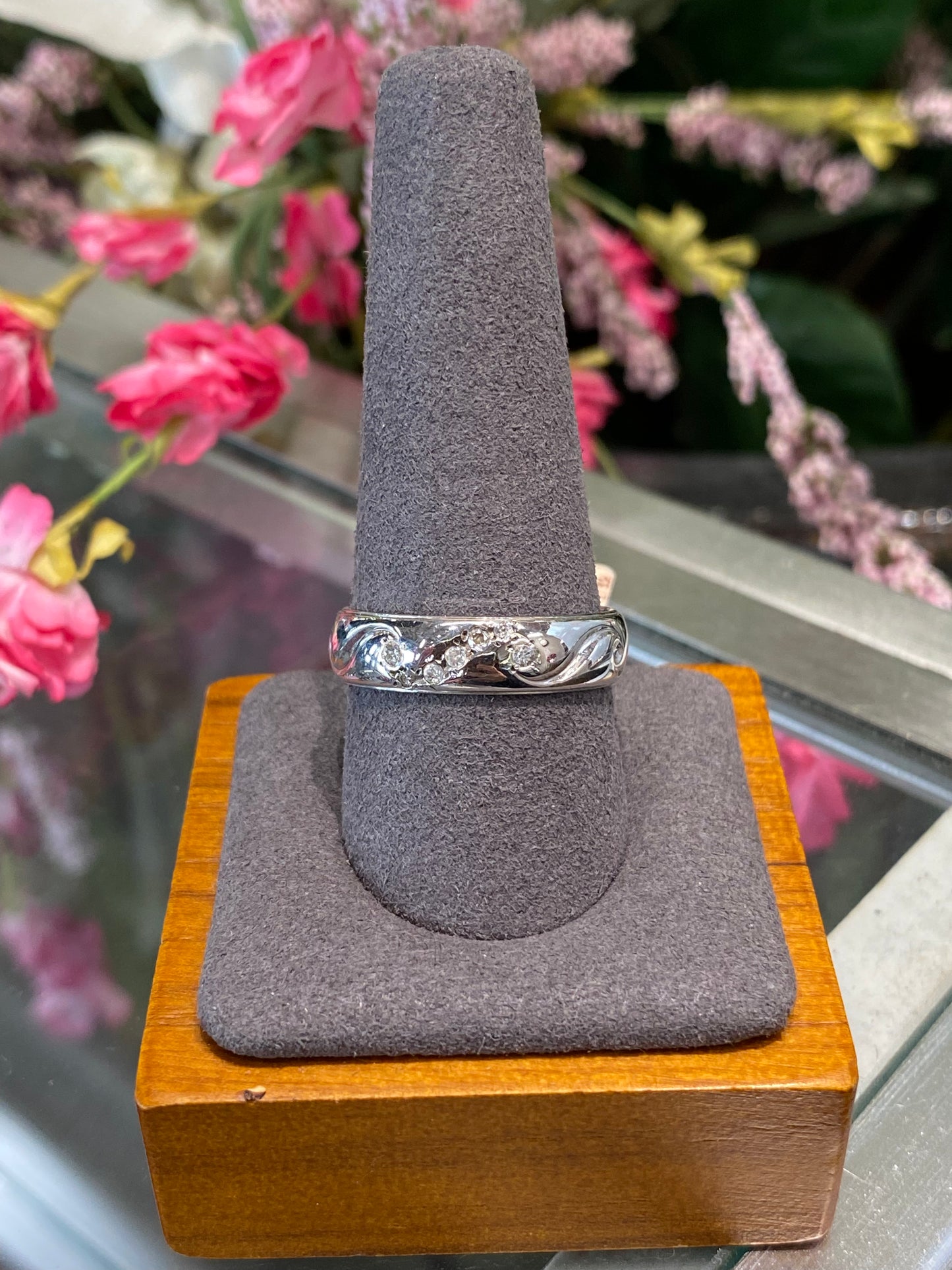 14k White Gold Band