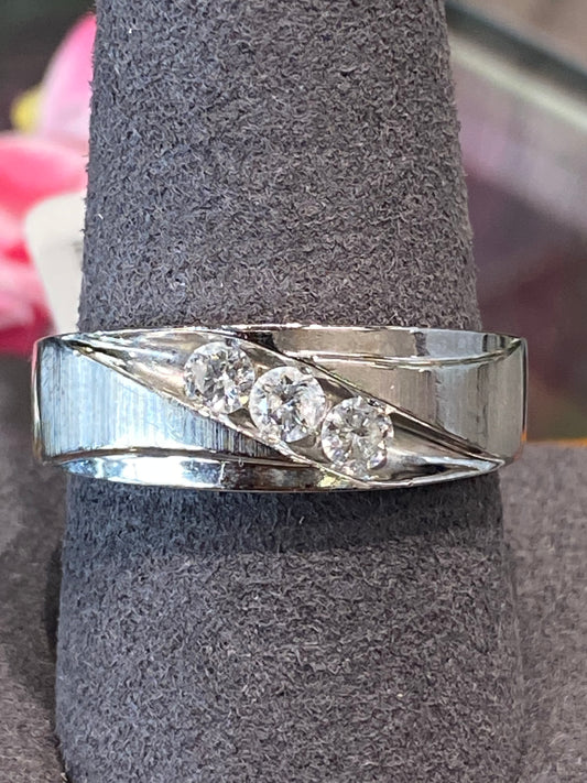 10k White Gold Diamond Band
