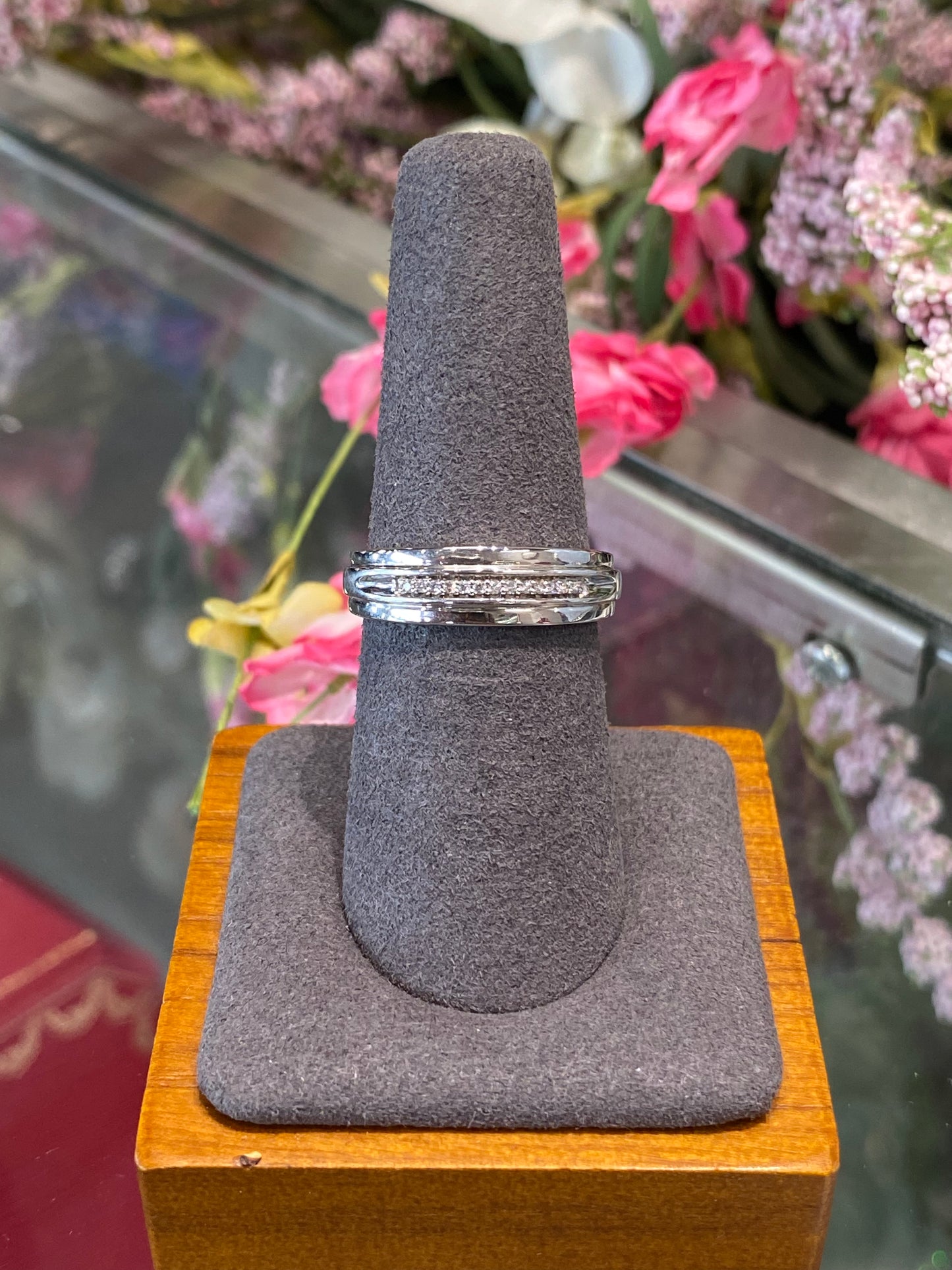 14k White Gold Diamond Band