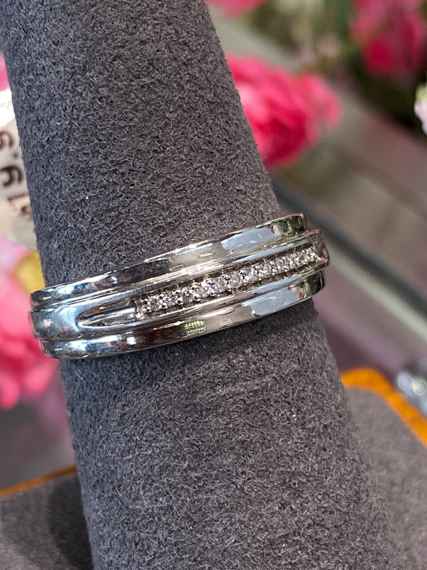 14k White Gold Diamond Band