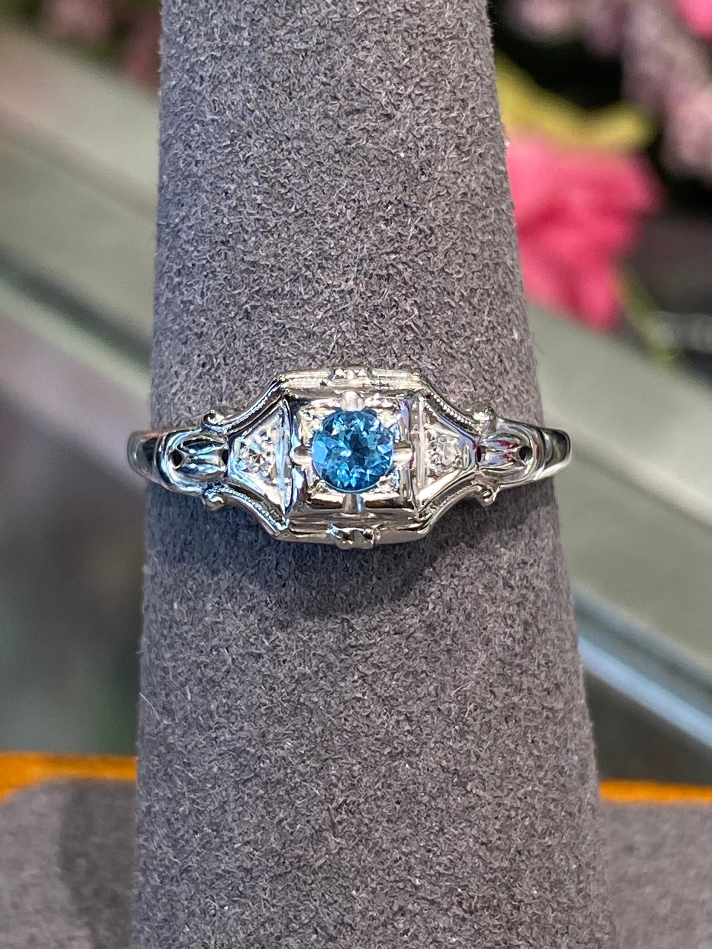 18k White Gold Ring