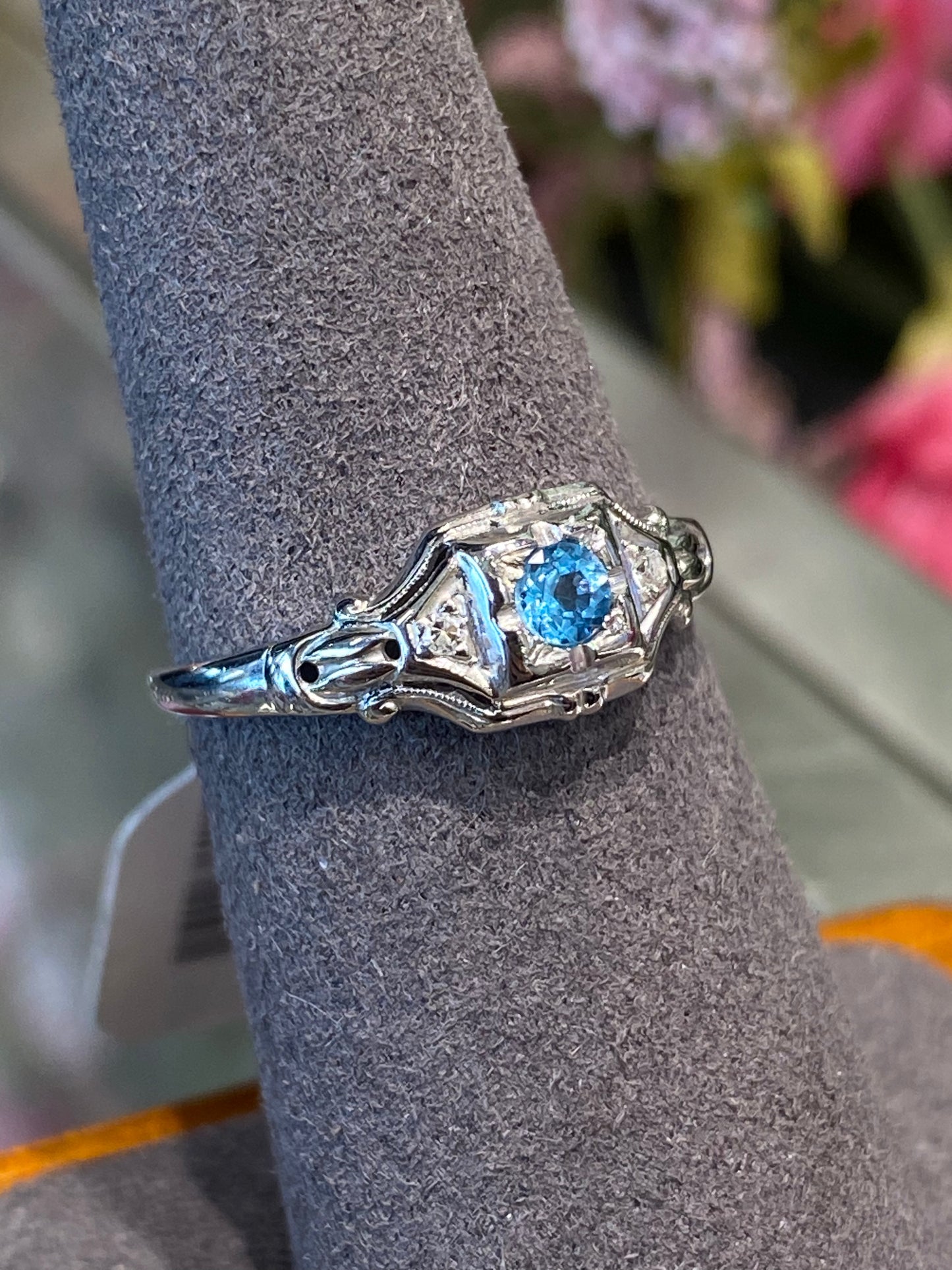 18k White Gold Ring