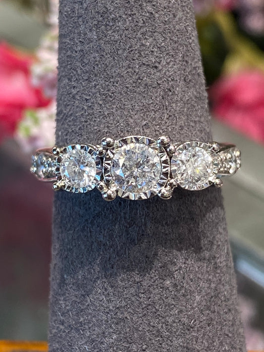 14k White Gold Diamond Engagement Ring