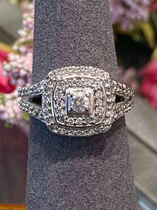 10k White Gold Diamond Engagement Ring