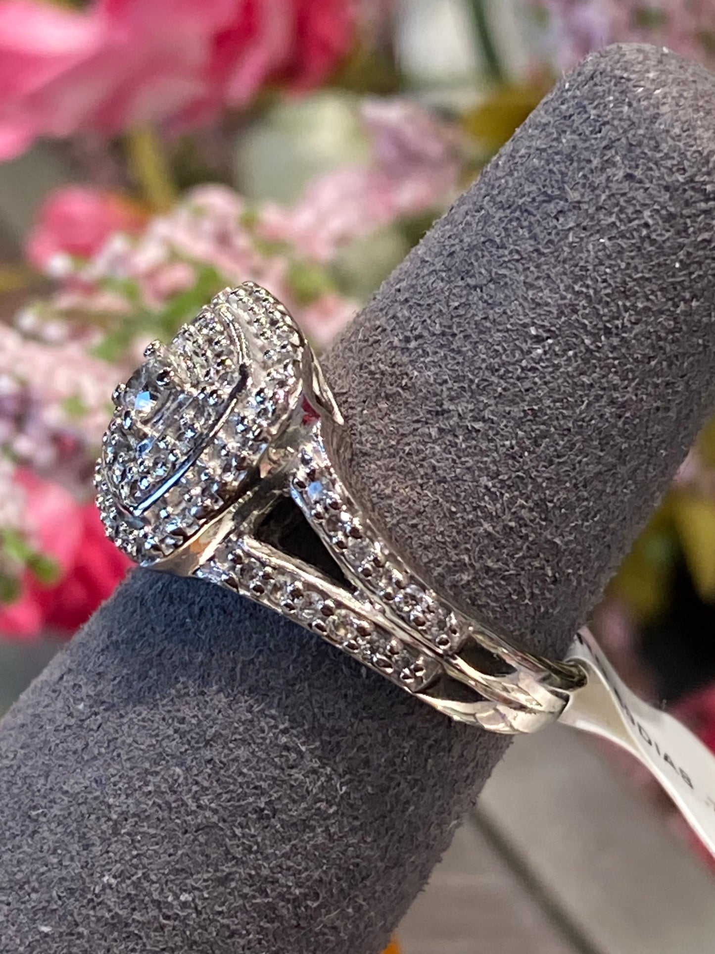 10k White Gold Diamond Engagement Ring