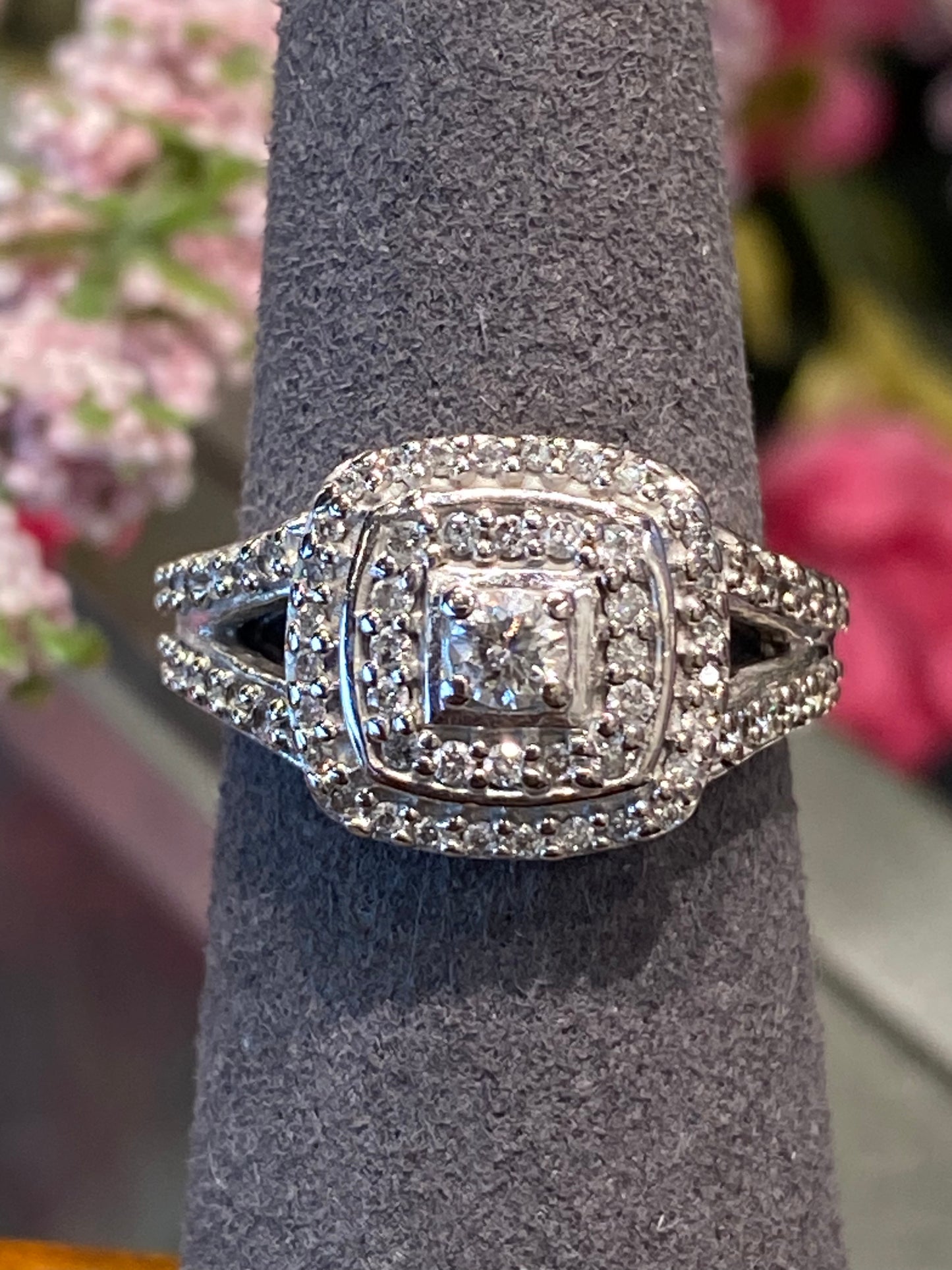 10k White Gold Diamond Engagement Ring
