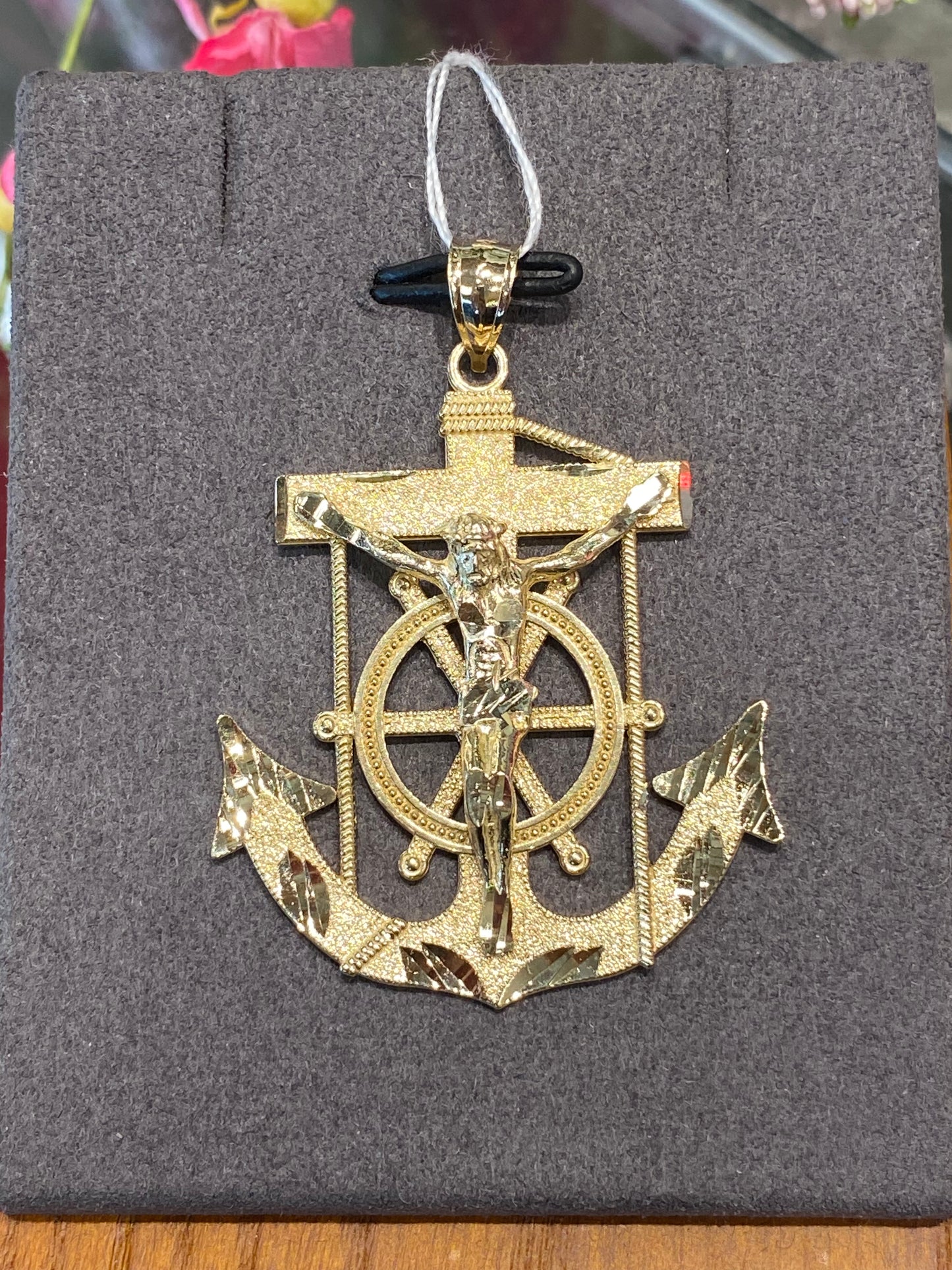 10k Yellow Gold Anchor Pendant