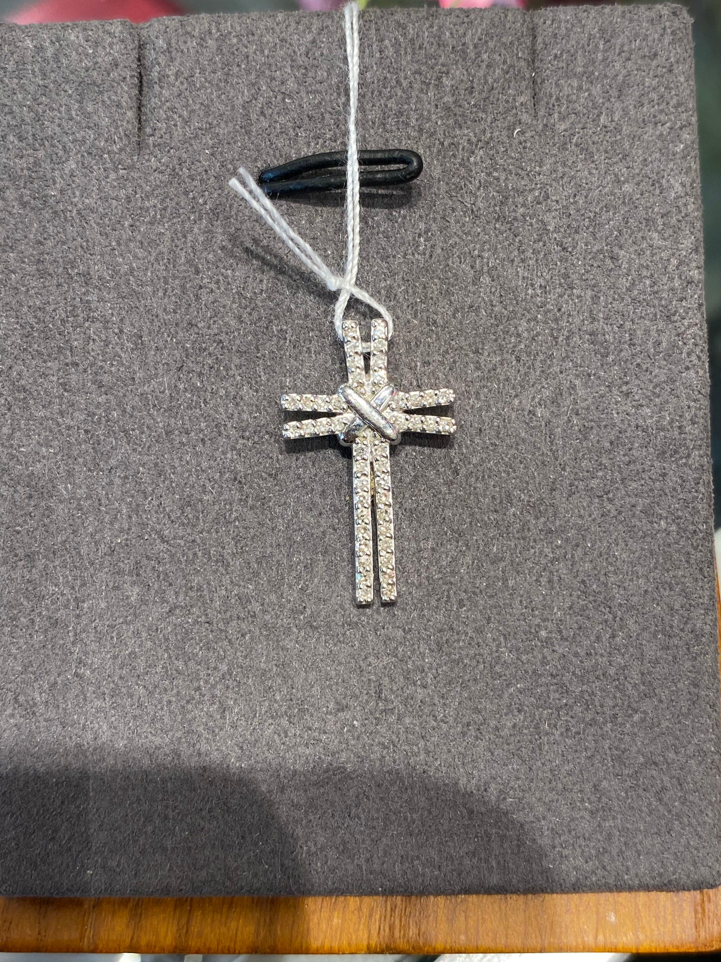 10k White Gold Diamond Cross Pendant