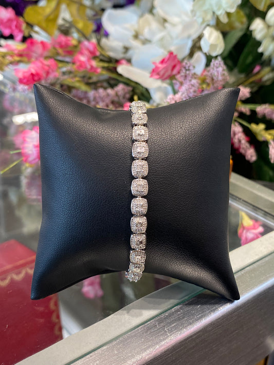 10k White Gold Diamond Tennis Bracelet
