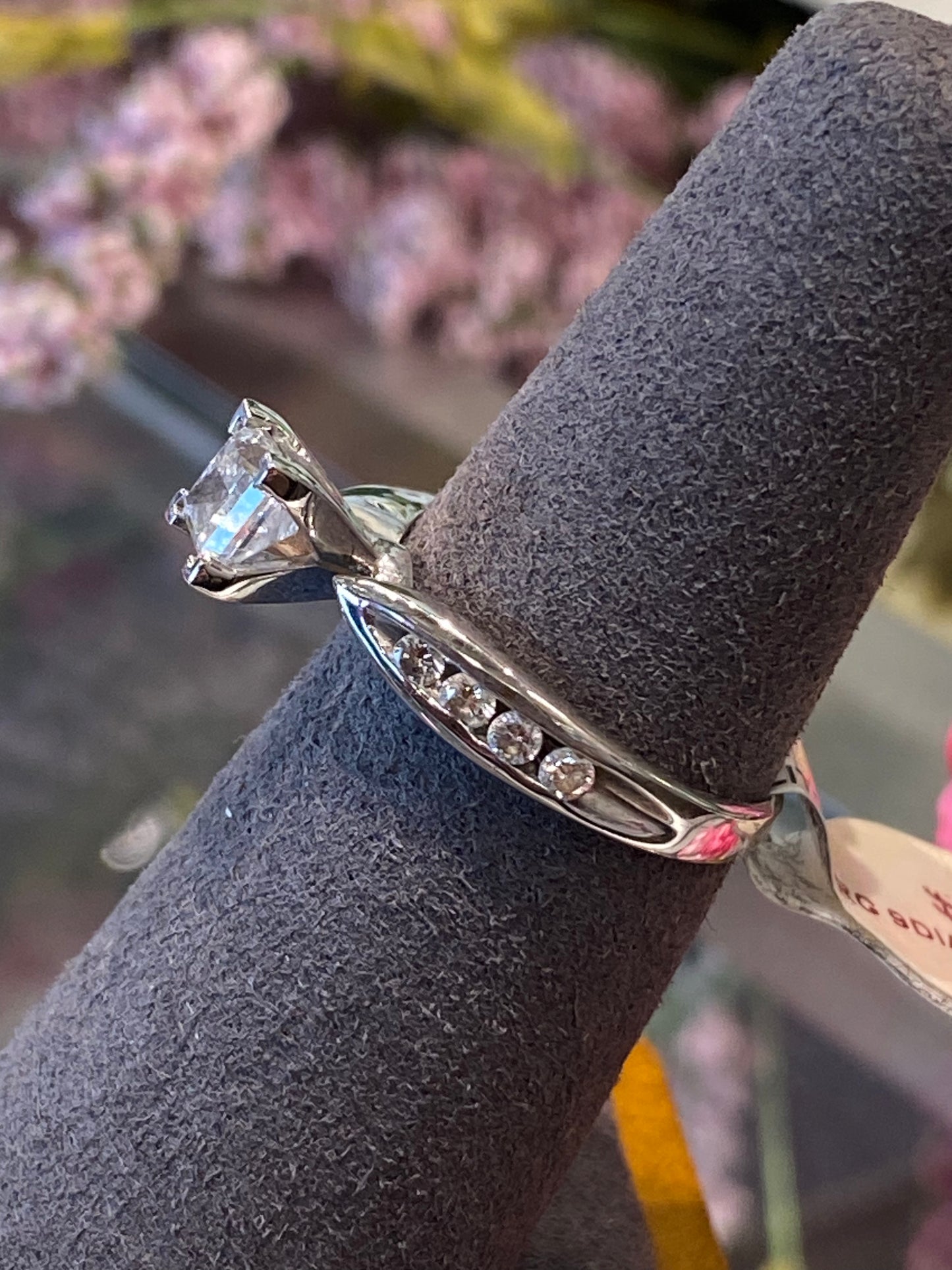 14k White Gold Diamond Engagement Ring