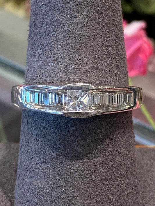 14k White Gold Diamond Ring