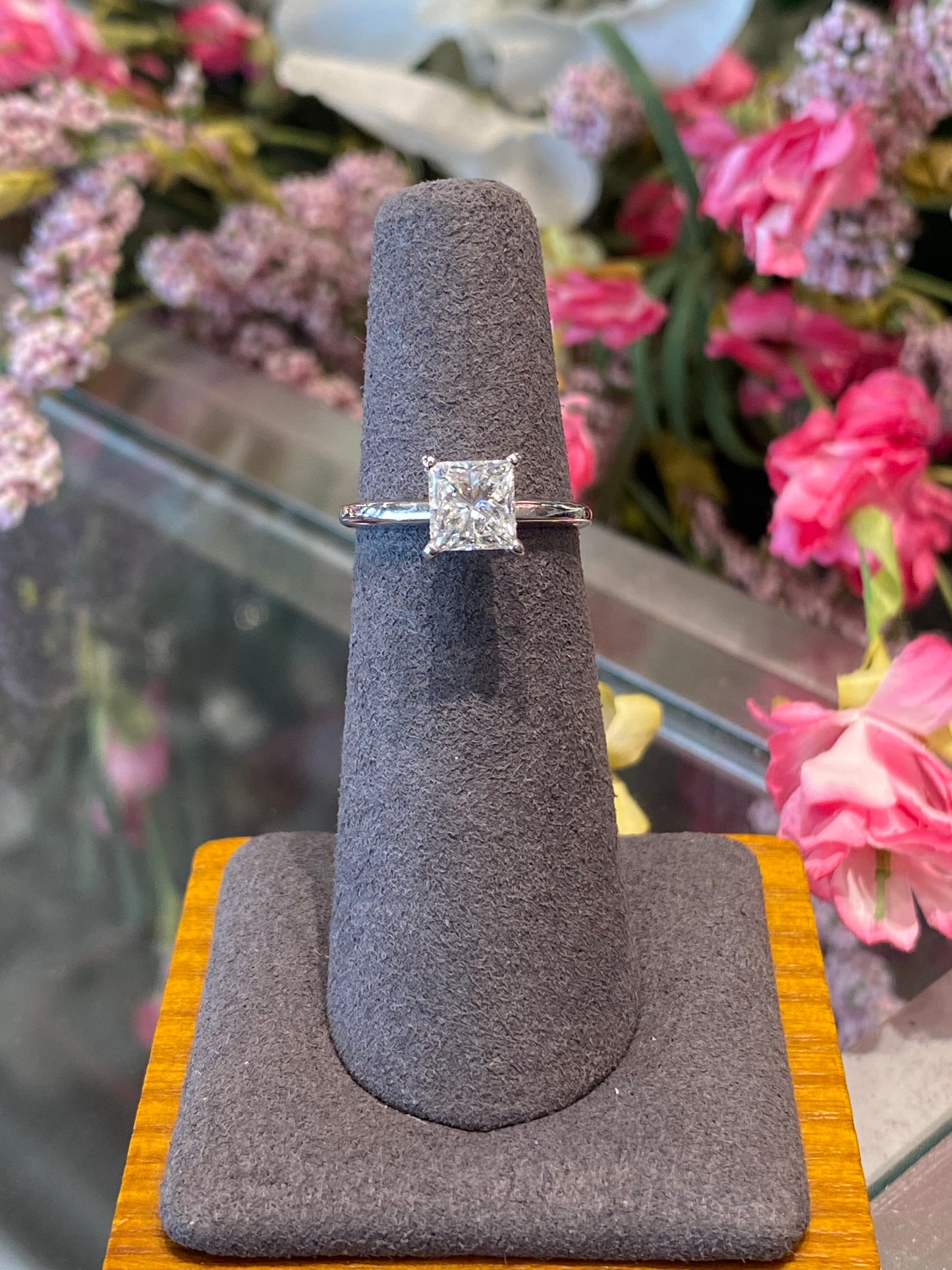 14k White Gold Diamond Engagement Ring