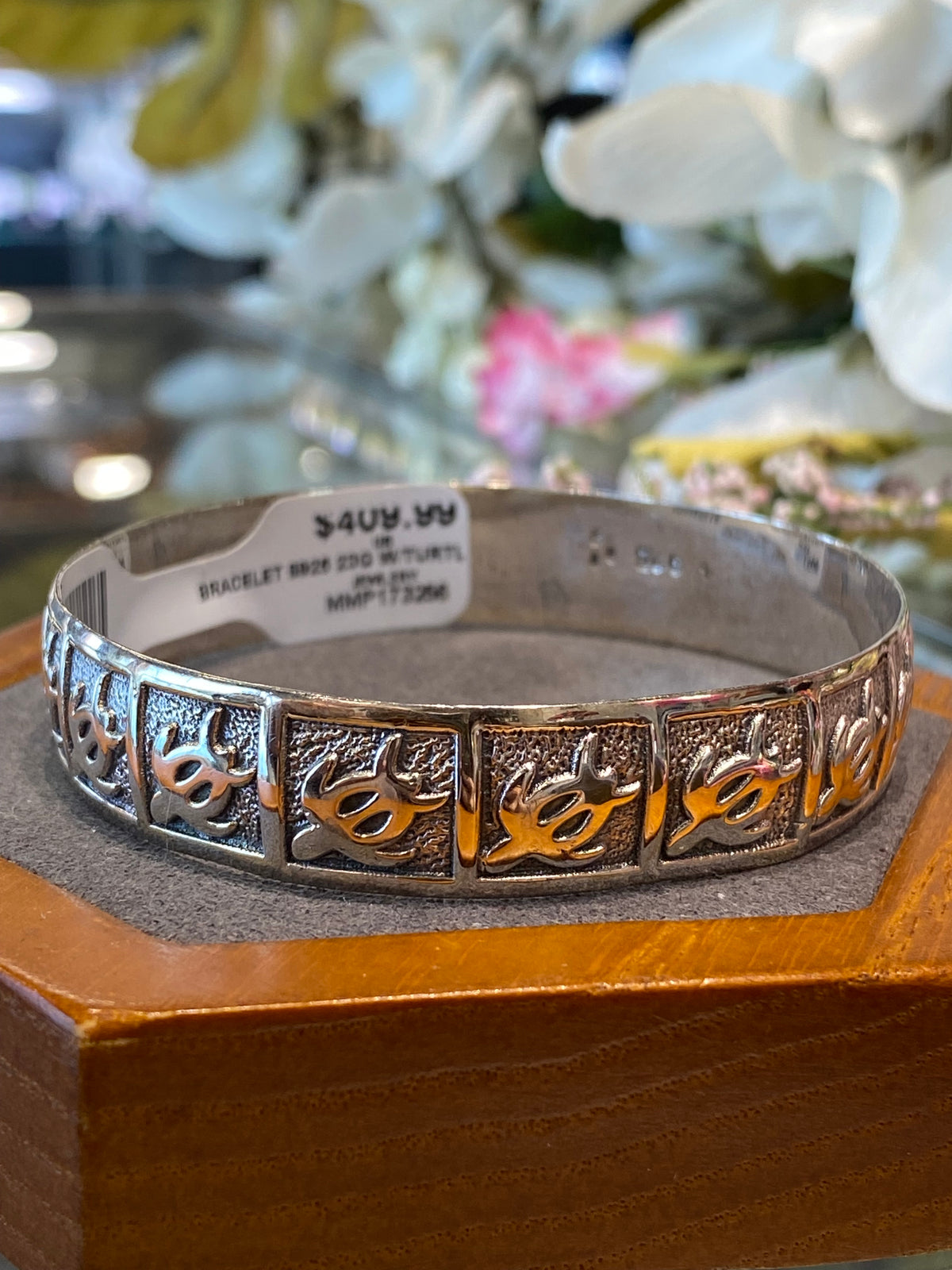 925 Silver Bangle With Turtle Design