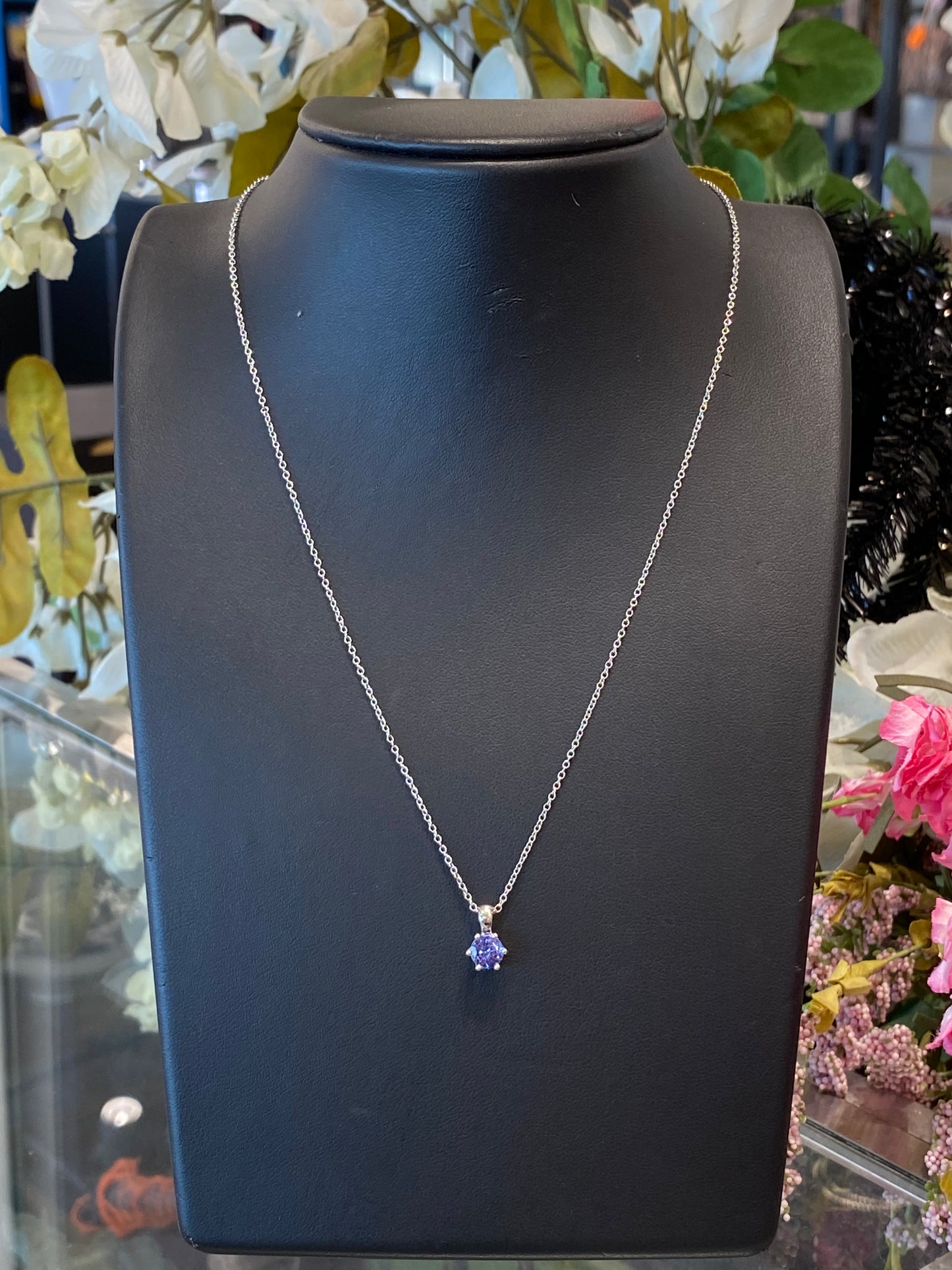 10k White Gold Chain With Pendant