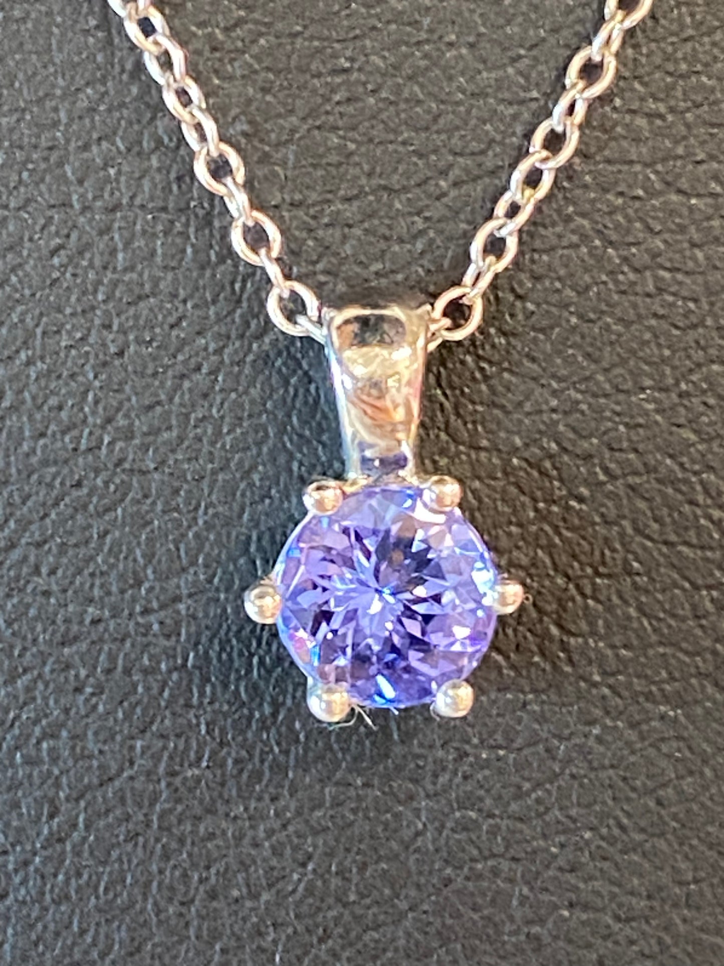 10k White Gold Chain With Pendant