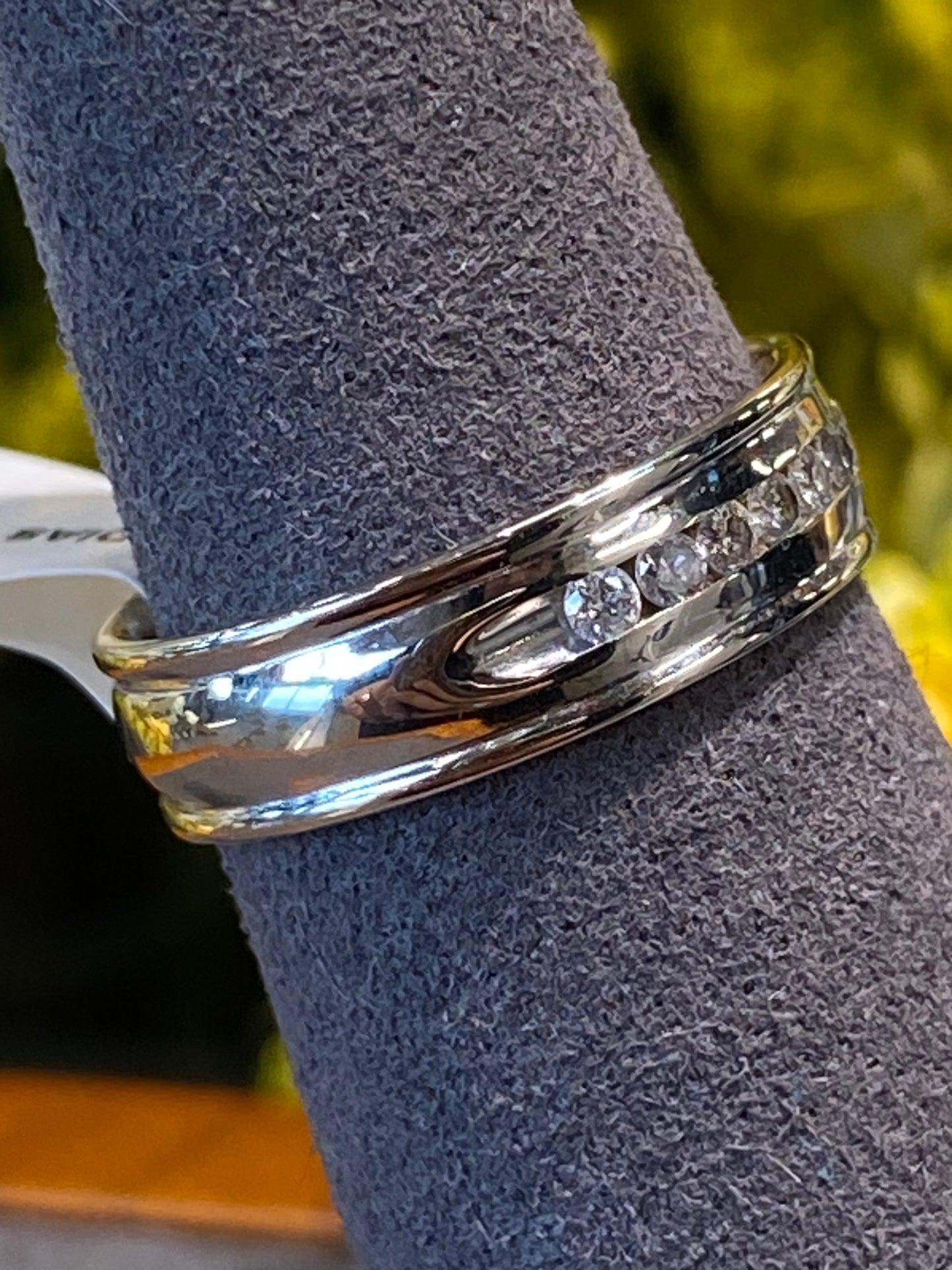 14k White Gold Band