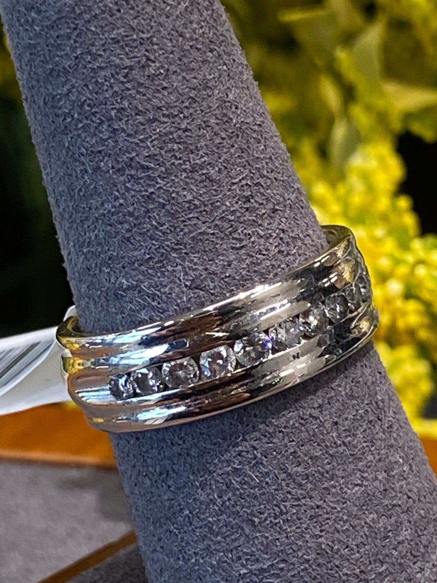 14k White Gold Band