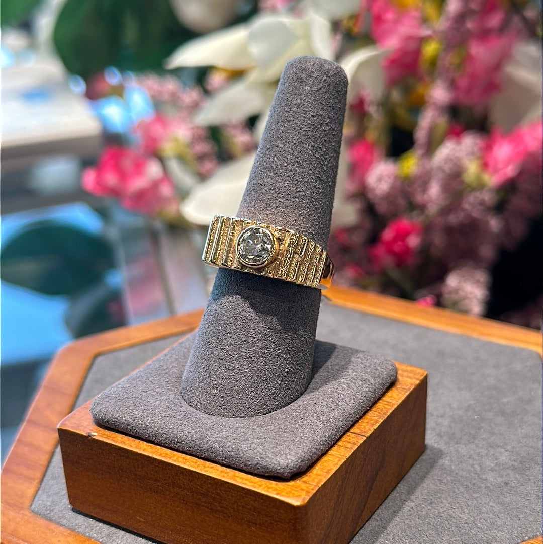 14k gold Diamond ring