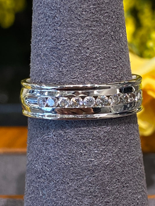 14k White Gold Band