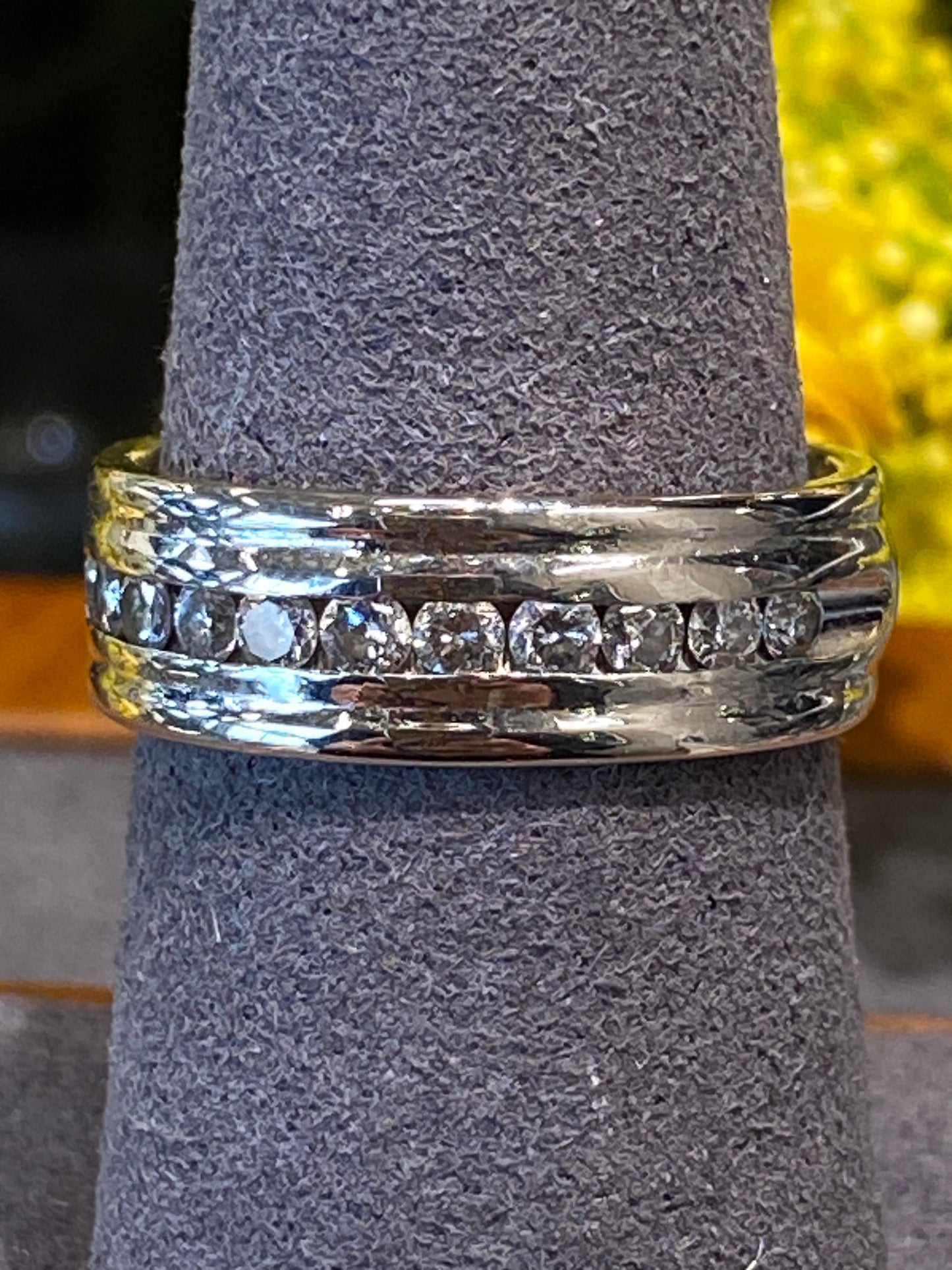 14k White Gold Band