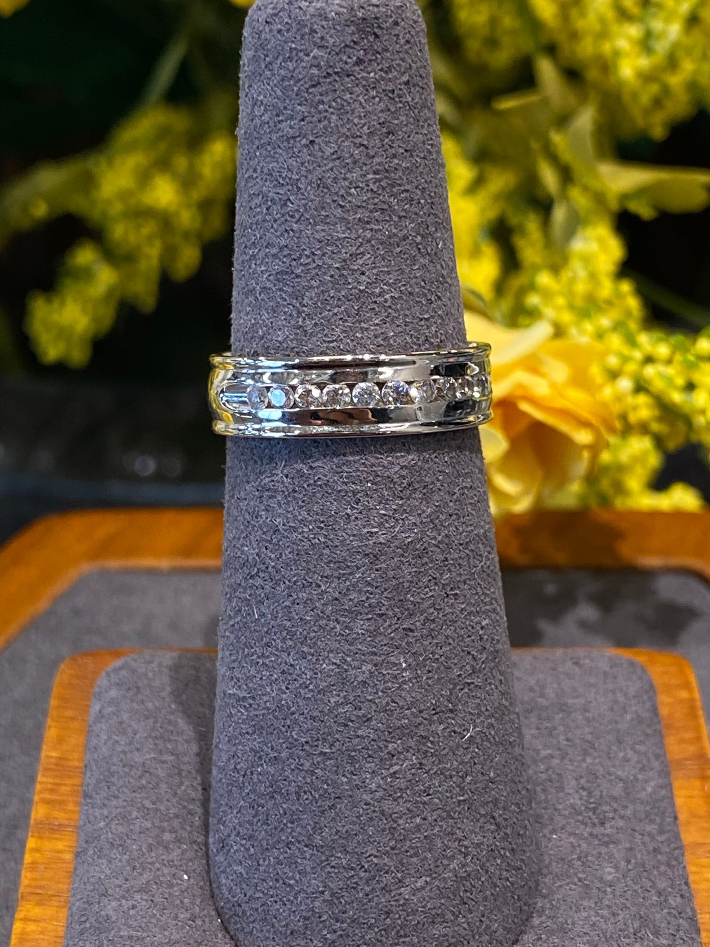 14k White Gold Band