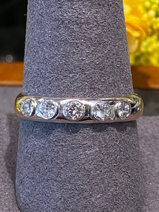 14k White Gold Band